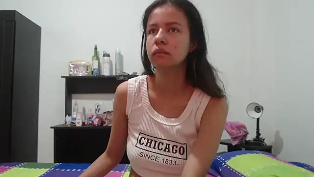 Snapshot of nathaly_jones_ chatting on 05-12-26, 12:13 nathaly jones online show from 05-12-26, 12:13