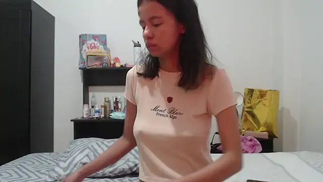 Snapshot of nathaly_jones_ chatting on 06-02-26, 12:18 nathaly jones online show from 06-02-26, 12:18