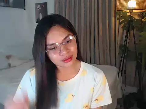 Snapshot of Luckystarxx chatting on 03-31-26, 05:35 Luckystarxx online show from 03-31-26, 05:35