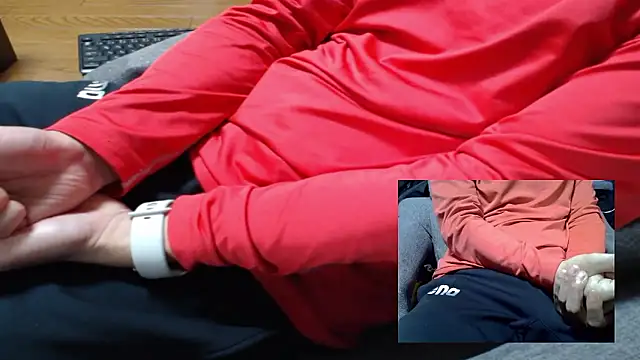 Yasu2000 online show from 04-08-26, 01:16