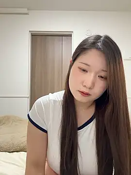  YUNOo0  online show from 04-10-26, 12:43