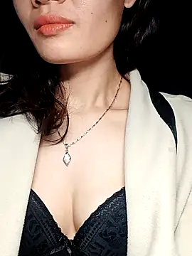 Hinna x online show from 12-15-25, 08:35