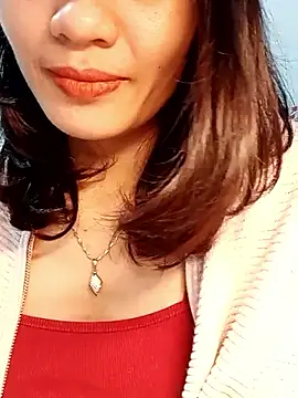 Snapshot of Hinna_x chatting on 02-12-26, 01:22 Hinna x online show from 02-12-26, 01:22