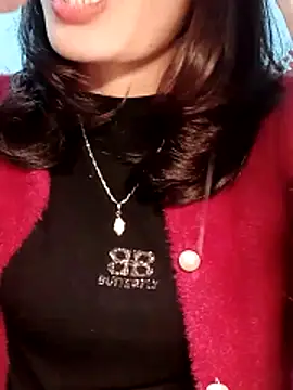 Snapshot of Hinna_x chatting on 02-19-26, 03:24 Hinna x online show from 02-19-26, 03:24