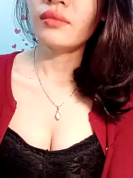 Snapshot of Hinna_x chatting on 02-27-26, 10:21 Hinna x online show from 02-27-26, 10:21