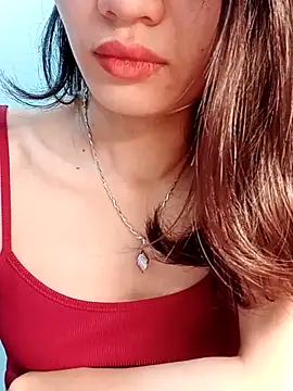 Snapshot of Hinna_x chatting on 04-20-26, 10:33 Hinna x online show from 04-20-26, 10:33