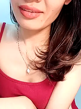 Snapshot of Hinna_x chatting on 04-21-26, 01:42 Hinna x online show from 04-21-26, 01:42