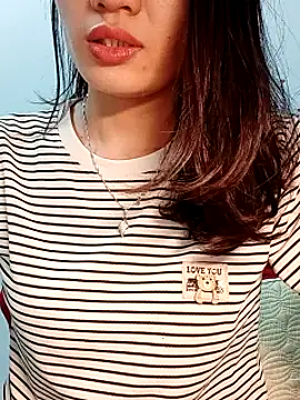 Snapshot of Hinna_x chatting on 04-21-26, 03:07 Hinna x online show from 04-21-26, 03:07