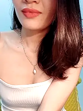 Snapshot of Hinna_x chatting on 04-25-26, 02:47 Hinna x online show from 04-25-26, 02:47