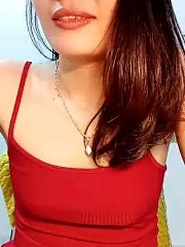 Snapshot of Hinna_x chatting on 04-29-26, 02:48 Hinna x online show from 04-29-26, 02:48