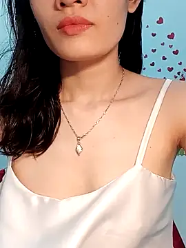 Snapshot of Hinna_x chatting on 05-22-26, 01:50 Hinna x online show from 05-22-26, 01:50