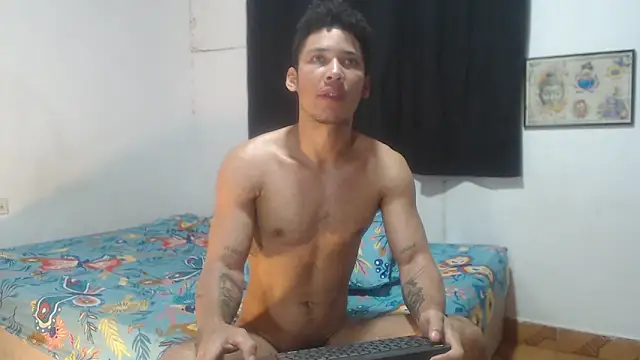 Snapshot of RuiMaddoox chatting on 09-16-25, 11:00 RuiMaddoox online show from 09-16-25, 11:00