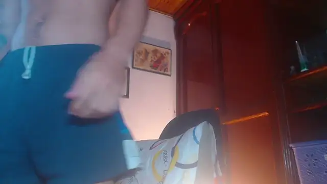 Snapshot of RuiMaddoox chatting on 10-12-25, 11:31 RuiMaddoox online show from 10-12-25, 11:31