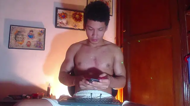 Snapshot of RuiMaddoox chatting on 10-16-25, 11:11 RuiMaddoox online show from 10-16-25, 11:11