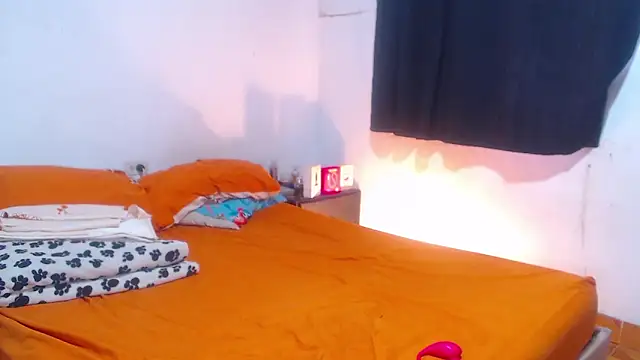 Snapshot of RuiMaddoox chatting on 10-17-25, 06:32 RuiMaddoox online show from 10-17-25, 06:32