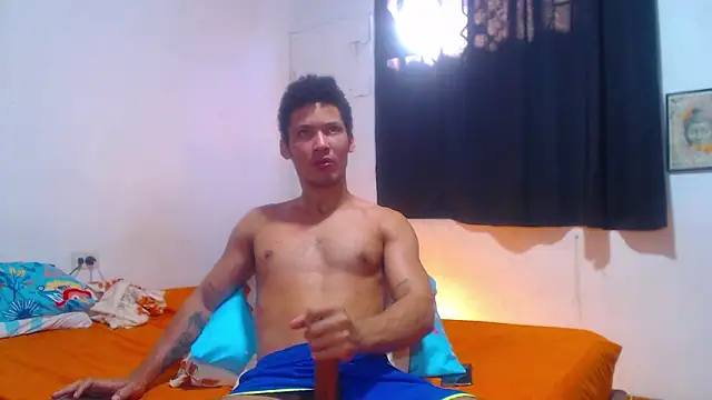 Snapshot of RuiMaddoox chatting on 10-19-25, 12:17 RuiMaddoox online show from 10-19-25, 12:17