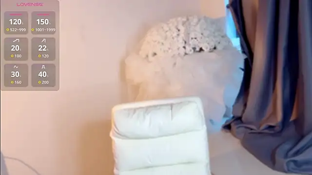 Snapshot of Tina-a chatting on 10-22-25, 09:20 Tina-a online show from 10-22-25, 09:20