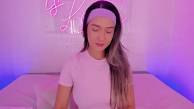 aleksandramiller  online show from 04-14-26, 01:06