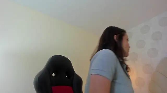 GIANAMILLER6 online show from 04-07-26, 12:05