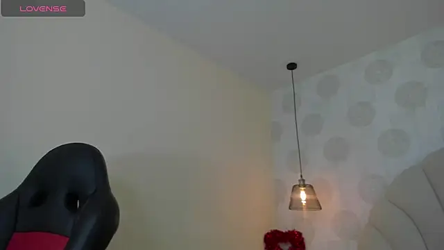 GIANAMILLER6 online show from 04-10-26, 12:10