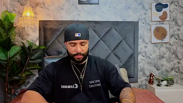 Apolo rousse1 online show from 11-18-25, 08:24