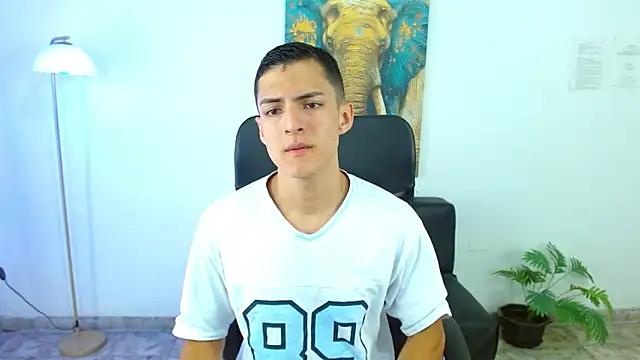 Matiius18 online show from 04-13-26, 02:33