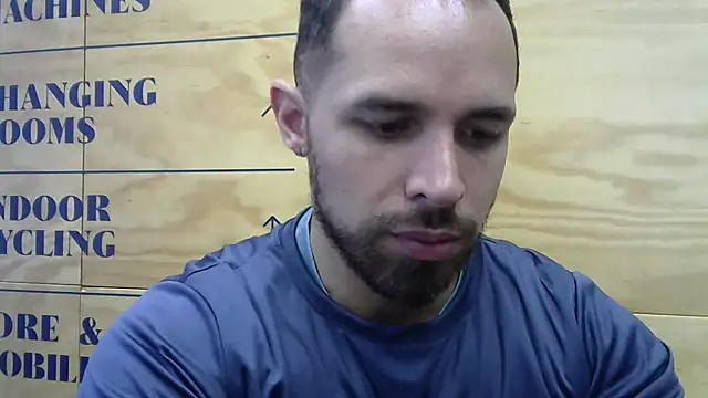 Snapshot of mason_fit chatting on 10-15-25, 04:18 mason fit online show from 10-15-25, 04:18