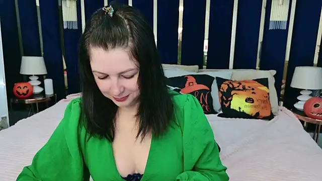 Nina Stane online show from 10-21-25, 05:30