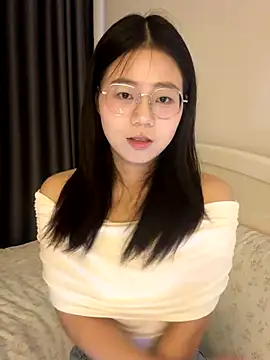 Ella-A9 online show from 09-10-25, 04:45