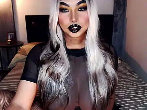 xTrixieMae online show from 04-13-26, 01:33