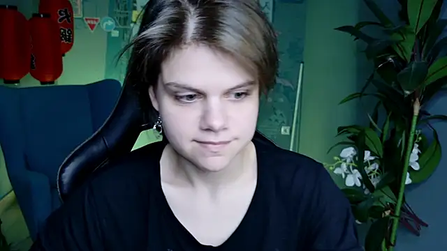 Snapshot of EllieMurler chatting on 10-01-25, 09:26 EllieMurler online show from 10-01-25, 09:26