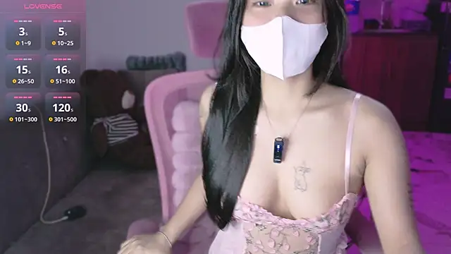 Snapshot of Phuong_Bee chatting on 04-04-26, 01:41 Phuong Bee online show from 04-04-26, 01:41