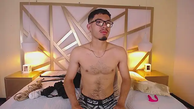 Snapshot of Jaxon_Carter chatting on 12-20-25, 01:02 Jaxon Carter online show from 12-20-25, 01:02