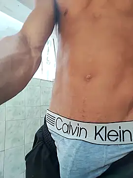 Snapshot of Brayanellatino chatting on 03-02-26, 03:41 Brayanellatino online show from 03-02-26, 03:41