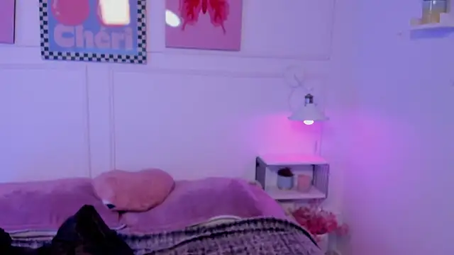 Zoe Lynch  online show from 04-13-26, 11:37