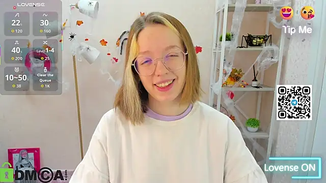 Snapshot of R0cket_bunny chatting on 10-22-25, 01:06 R0cket bunny online show from 10-22-25, 01:06