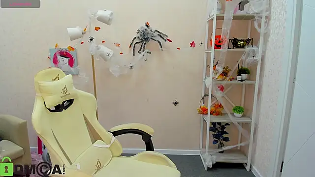 Snapshot of R0cket_bunny chatting on 10-24-25, 01:03 R0cket bunny online show from 10-24-25, 01:03