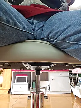 Snapshot of Nail_Yummy chatting on 11-23-25, 04:01 Nail Yummy online show from 11-23-25, 04:01