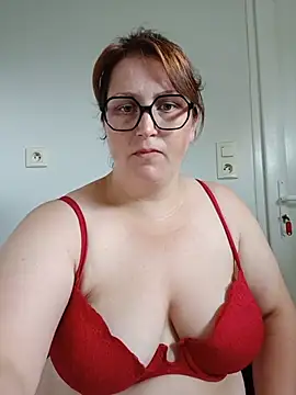 Snapshot of Fformesx chatting on 06-20-26, 01:58 Fformesx online show from 06-20-26, 01:58