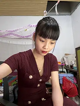 Snapshot of andymi1 chatting on 06-12-26, 12:26 andymi1 online show from 06-12-26, 12:26