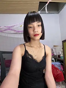 Snapshot of andymi1 chatting on 06-20-26, 02:47 andymi1 online show from 06-20-26, 02:47