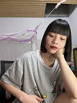 Snapshot of andymi1 chatting on 07-11-26, 12:30 andymi1 online show from 07-11-26, 12:30