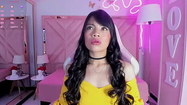 Snapshot of anyjones_ chatting on 10-04-25, 04:32 anyjones online show from 10-04-25, 04:32