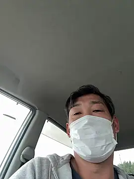 Snapshot of usu0130 chatting on 11-23-25, 02:11 usu0130 online show from 11-23-25, 02:11