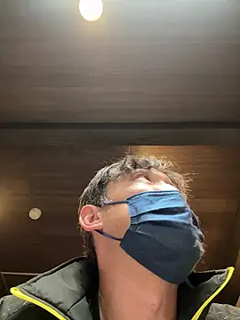 Snapshot of usu0130 chatting on 12-03-25, 02:15 usu0130 online show from 12-03-25, 02:15