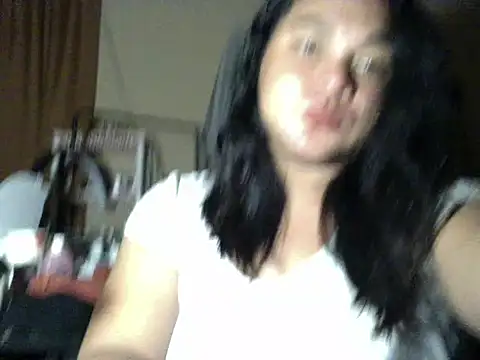 Snapshot of roseluv_hot chatting on 02-15-26, 12:14 roseluv hot online show from 02-15-26, 12:14