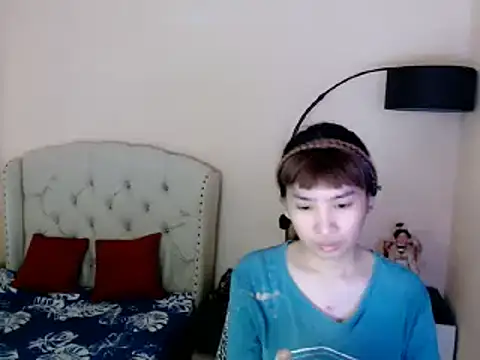 ShantalFoxxy  online show from 07-19-26, 02:04