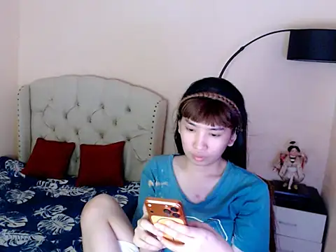 ShantalFoxxy  online show from 07-19-26, 02:10