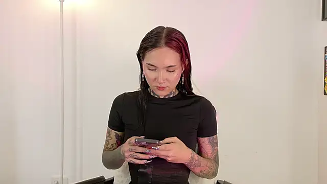 sara queen10 online show from 04-09-26, 02:11