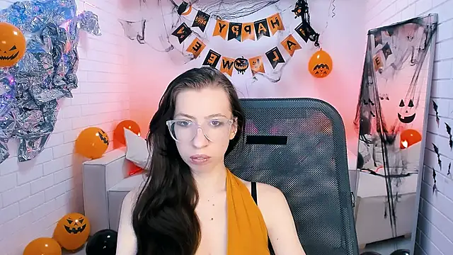 Snapshot of CareyJonas chatting on 10-31-25, 03:35 CareyJonas online show from 10-31-25, 03:35